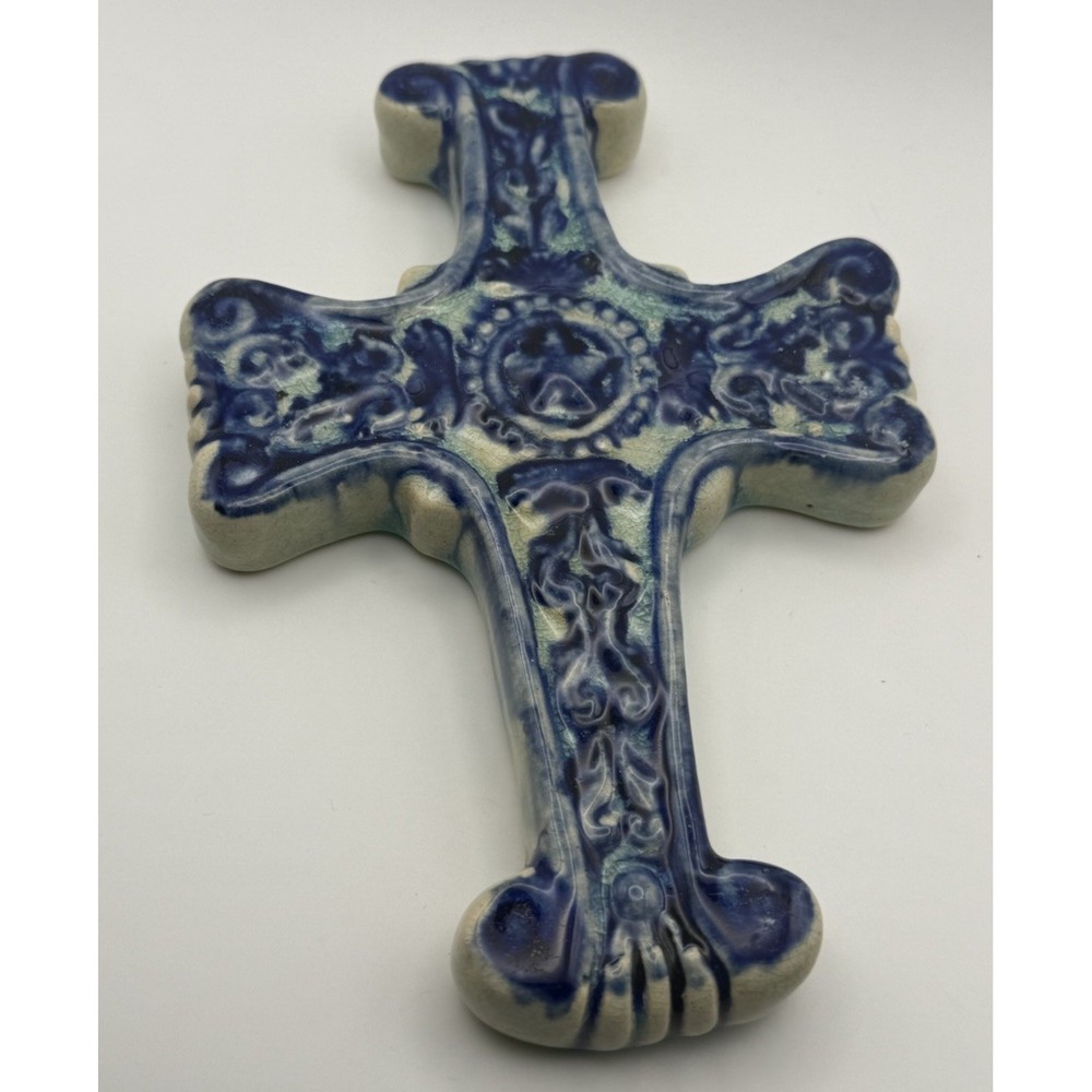 VTG Blue & White 7" Ceramic Wall Cross Scroll Relief Star Center Delft Style EUC